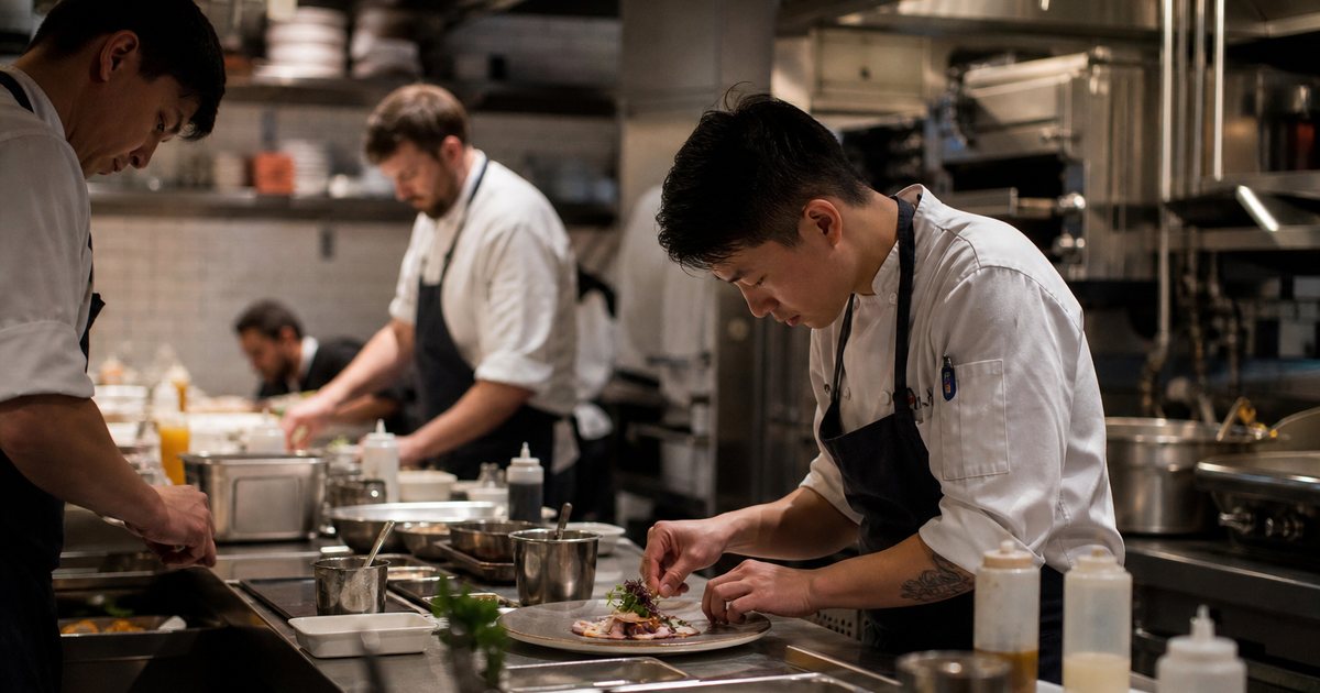 Why do restaurants keep getting caught by expired food handler cards among their busy staff?